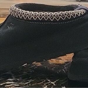 UGG TAZZ PLATFORM SUEDE SLIPPERS 1122553 WOMEN'S BLACK SIZE 9 EU40